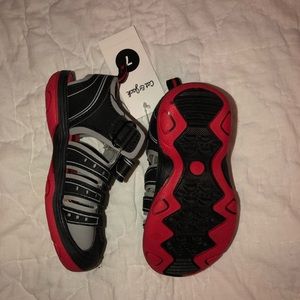 NWT * Cat and Jack boys shoes